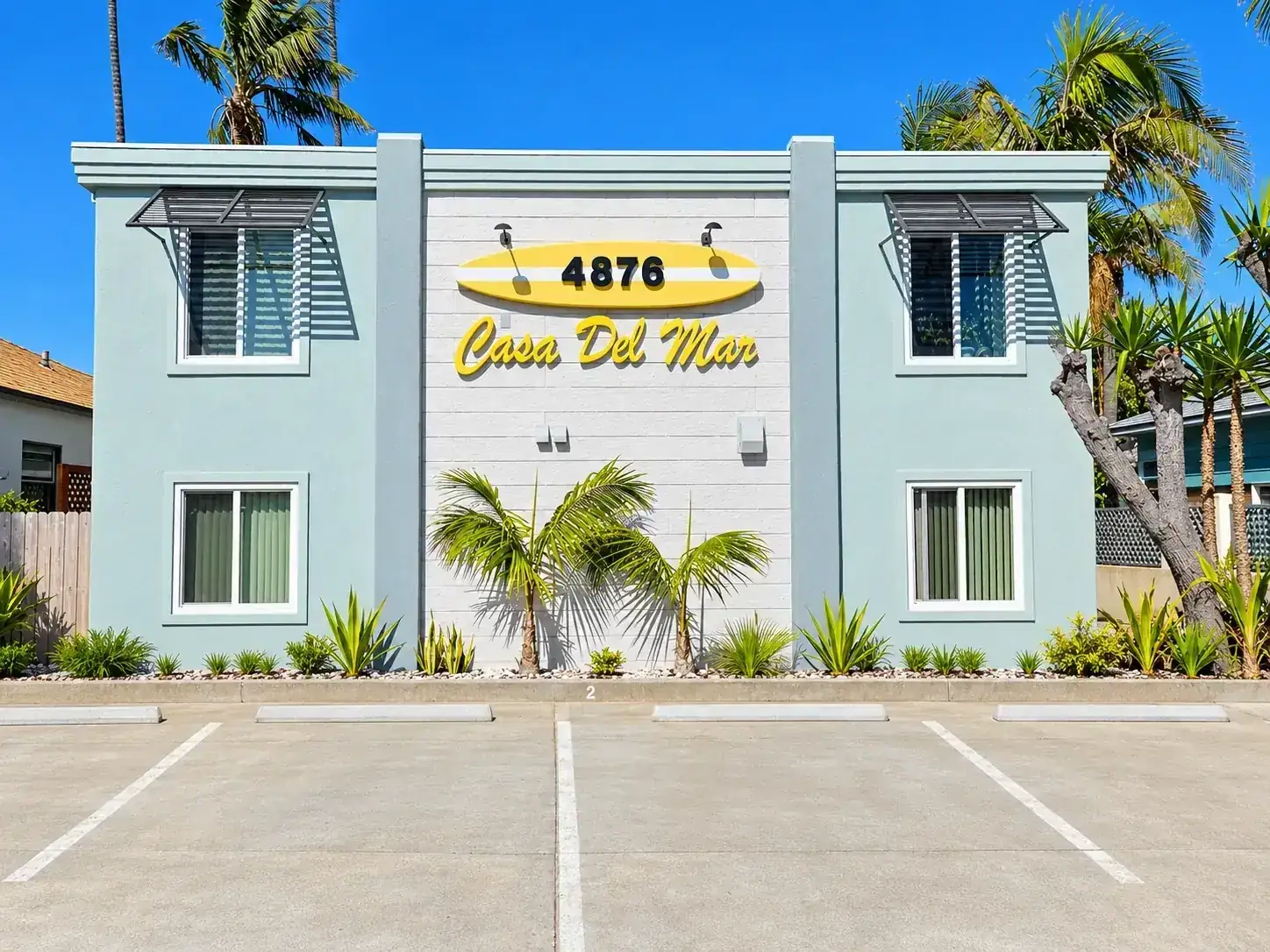 Casa Del Mar Apartments property exterior