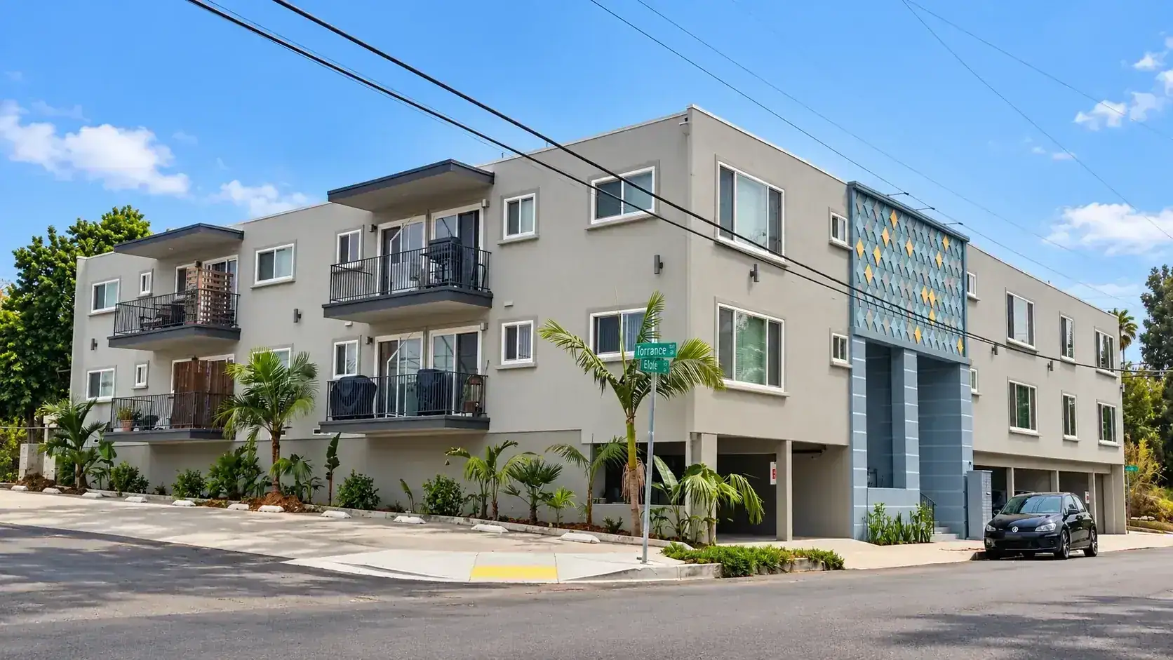 Highlander Manor Apartments property exterior