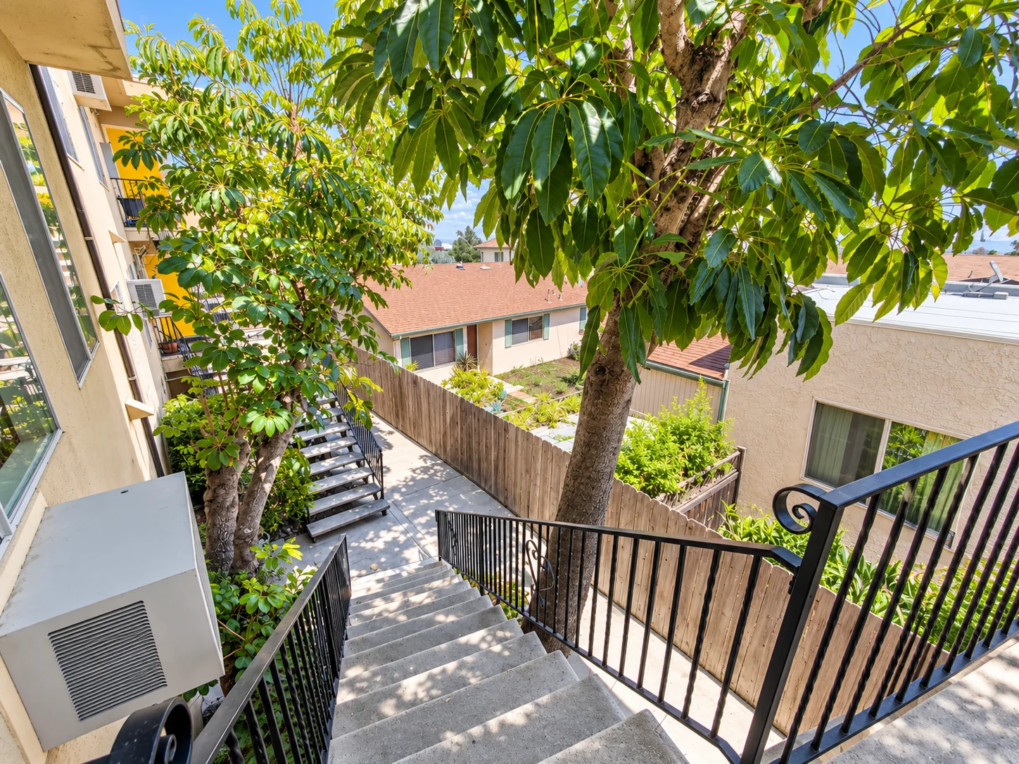 Sutter Street Apartments — property photo 3